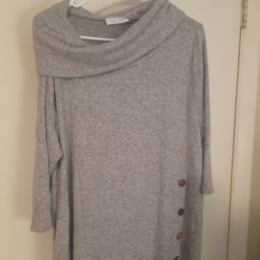 Beautiful lightweight sweater